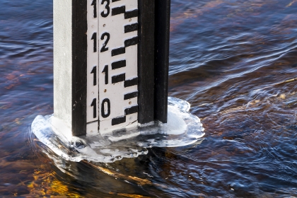 Measure water depth (420x280)